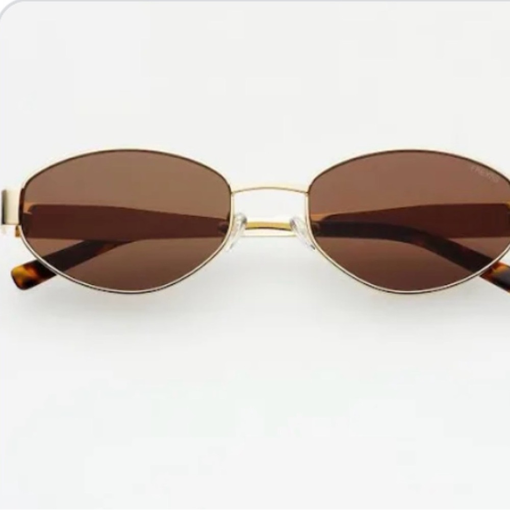 Brown freyrs soho sunglasses